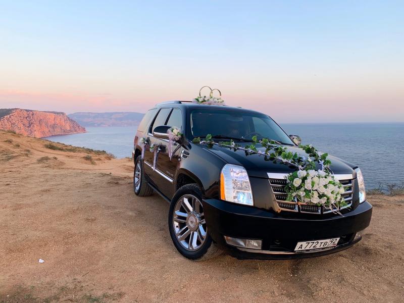 Oleg:  Прокат авто для свадеб Cadillac Escalade 