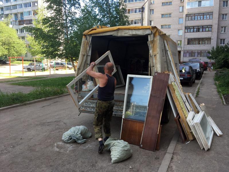 Вывоз окон после демонтажа