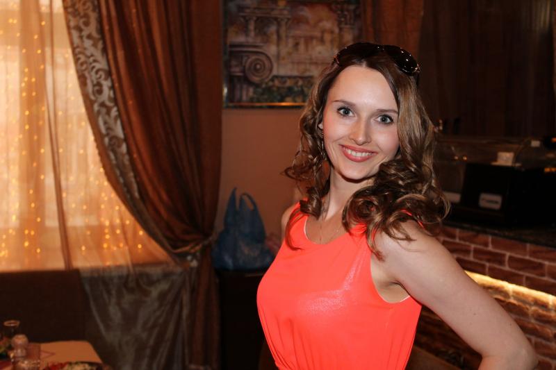 Кристина Жуковская:  Ведущая и DJ на ваш праздник