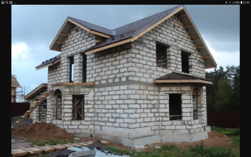 Строитель:  Бригада строителей выполним постройку Вашего дома 