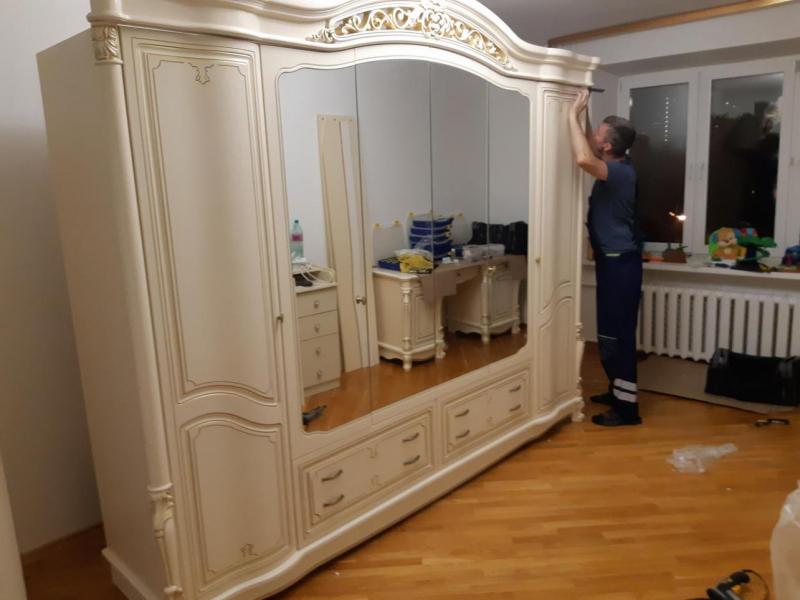 Карипов Руслан Флерович:  сборка мебели,разборка мебели и ремонт мебели