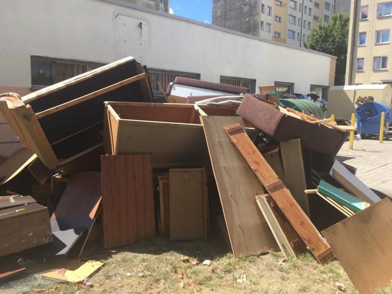 Родион Кузьмин:  Вывоз мусора. Вывоз утилизация мебели.