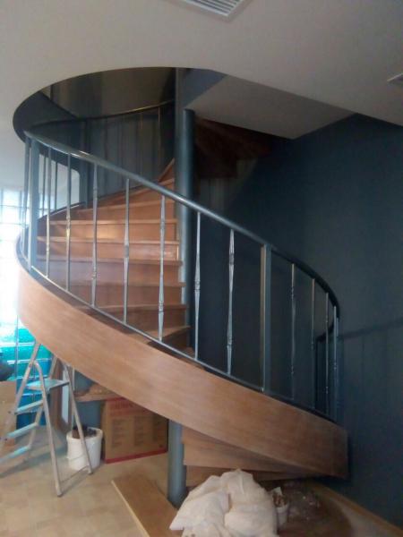 Фабрика Лестниц ОПОРА:  лестницы от производителя. Отделка бетонных и металлических лестниц, изготовление индивидуальных лестниц