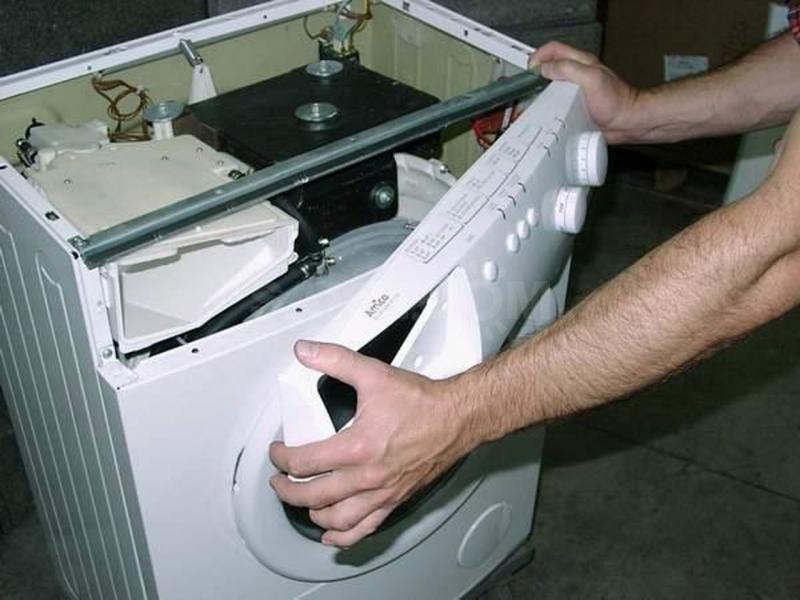 Андрей :  Ремонт стиральных и посудомоечных машин. 