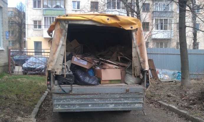 Артем:  Вывоз мусора газелью и контейнером в Одинцово