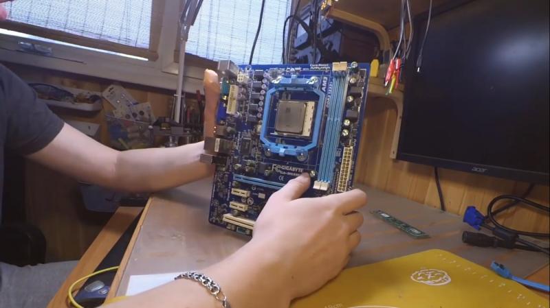 Алексей:  Скорая компьютерная помощь, ремонт компьютеров и ноутбуков