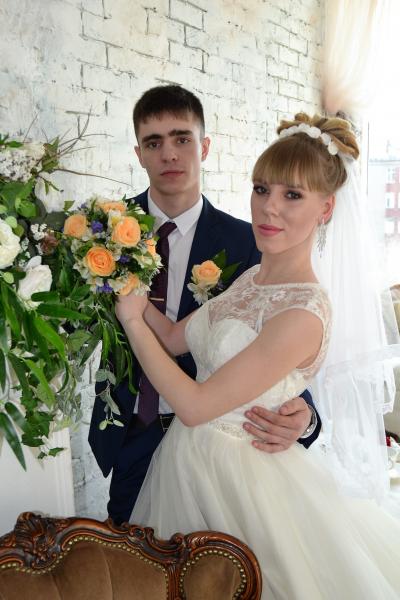 Роман:  Фото-видеосъемка свадеб юбилеев выпускных