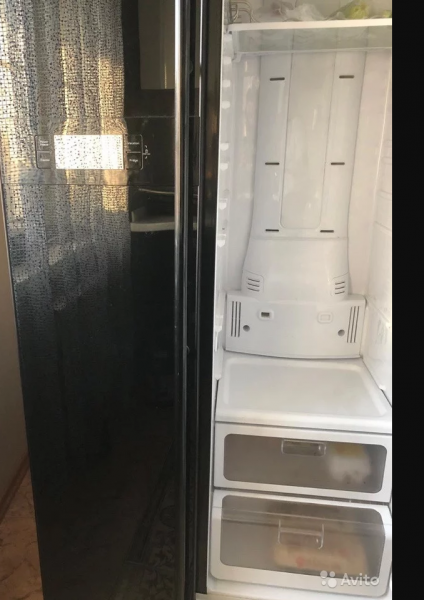 Сергей:  Ремонт бытовых и промышленных холодильников на дом