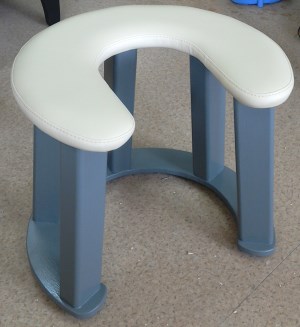 Компания Вероника:  Акушеский стул или табурет для вертикальных родов