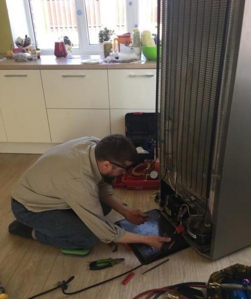 Андрей Маслов:  Ремонт холодильников на дому