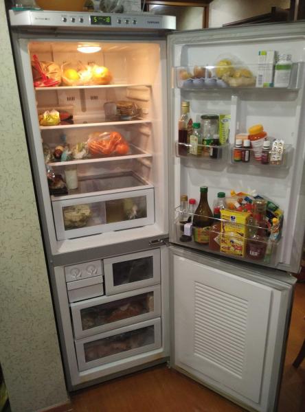 Михеев Андрей:  Ремонт холодильников на дому