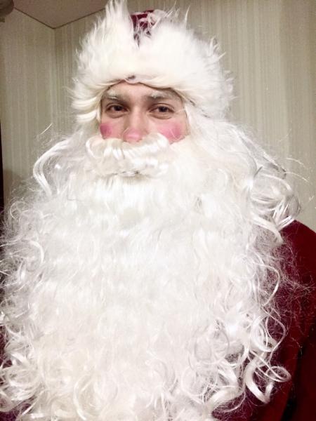 Дмитрий:  Дед Мороз с 200-летним стажем.