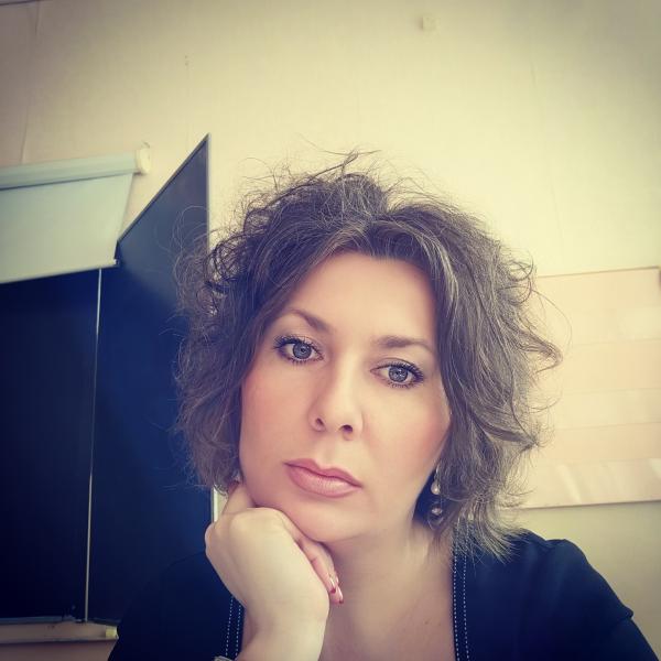 Светлана Александровна :  Репетитор по русскому языку и литературе 