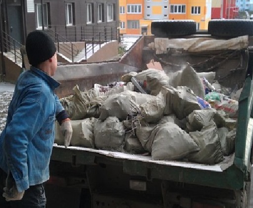 Влад: Вывозим мусор на газели, зиле, камазе с грузчиками