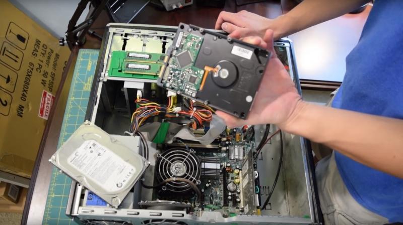Олег:  Компьютерный мастер, ремонт компьютеров и ноутбуков на дому