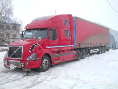 Volvo VNL 670 С прицепом