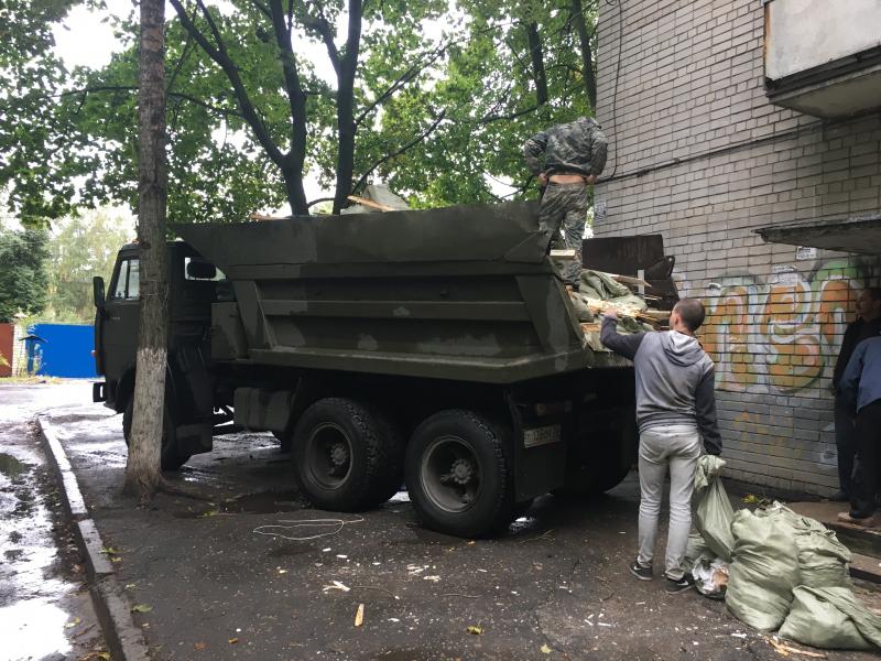 Алексей:   Вывоз мусора в Воронеж 
