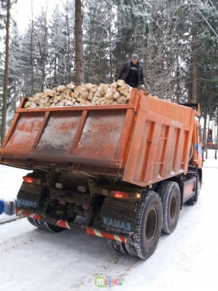 Дрова колотые дуб с доставкой и выгрузкой. От 2-х кубов
