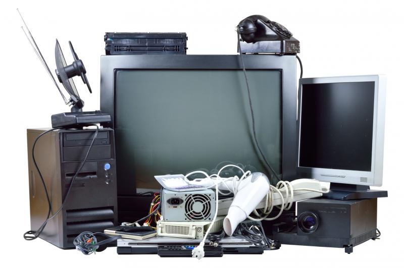 артём:  ремонт телевизоров,стиральных машин