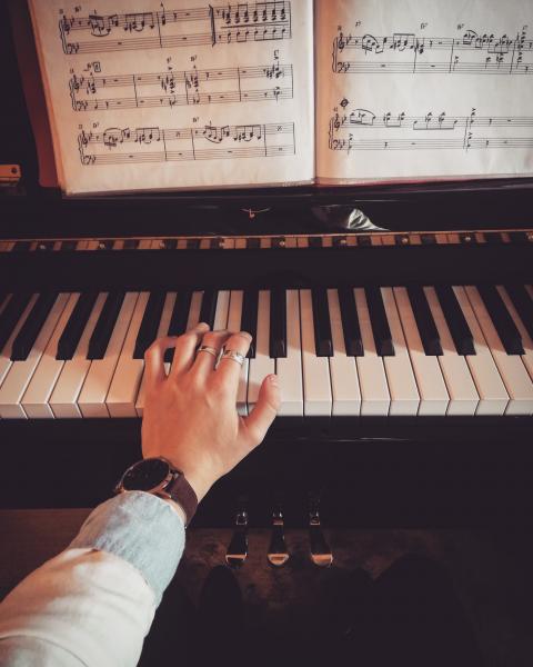 Диана :  Частные уроки фортепиано 