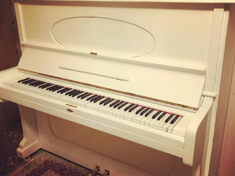 Денис Костин:  Полировка пианино и роялей на дому, ретушь