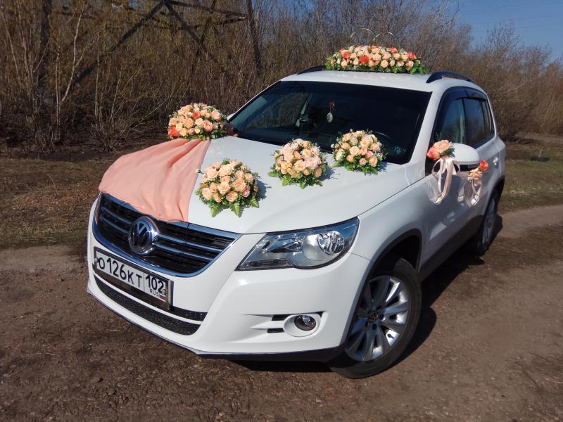 Дмитрий:  Авто на свадьбу , аренда автомобилей.