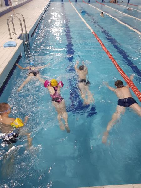 Полина:  Обучение плаванию детей и взрослых