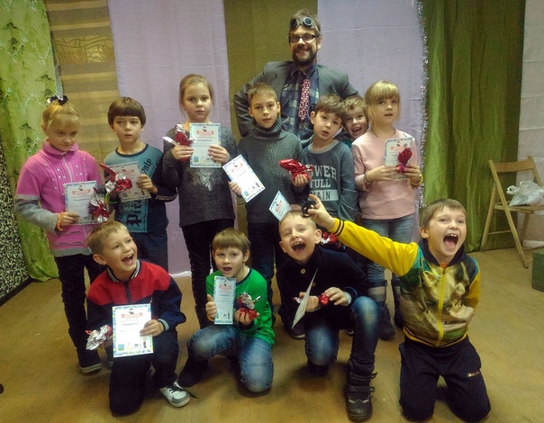 Юлия:  Научное шоу для детей 5-12 лет