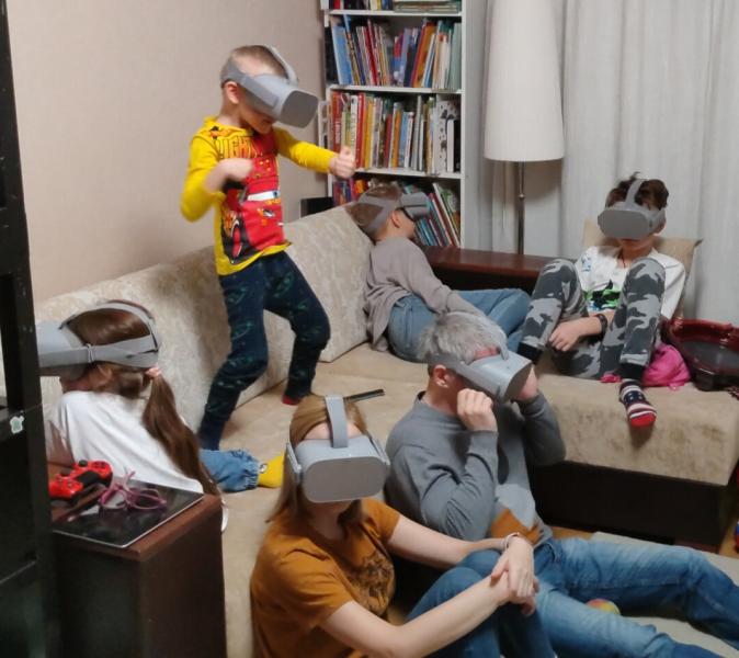 Александр:  Виртуальный Кинотеатр в шлемах Oculus Gо