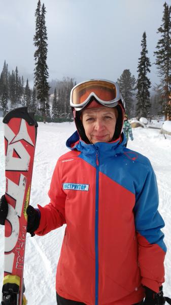 Лилия Гуляева:  инструктор по горным лыжам