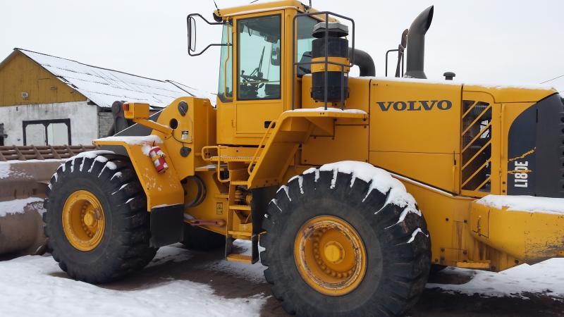 ООО НЕРУДСТРОЙ: Аренда Фронтального погрузчика VOLVO L 180Е ООО НЕРУДСТРОЙ: Аренда Фронтального погрузчика VOLVO L 180Е