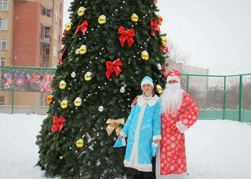 Глеб:  Ваши Дед Мороз и Снегурочка (для детей)