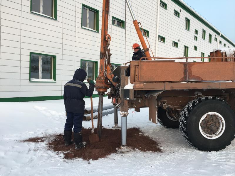 транспортная компания усть-кут енисей ооо. камаз северный иркутск. усть кут дороги зимой. трал на зимнике в усть куте. сда 10/251 на шасси камаз 63501.