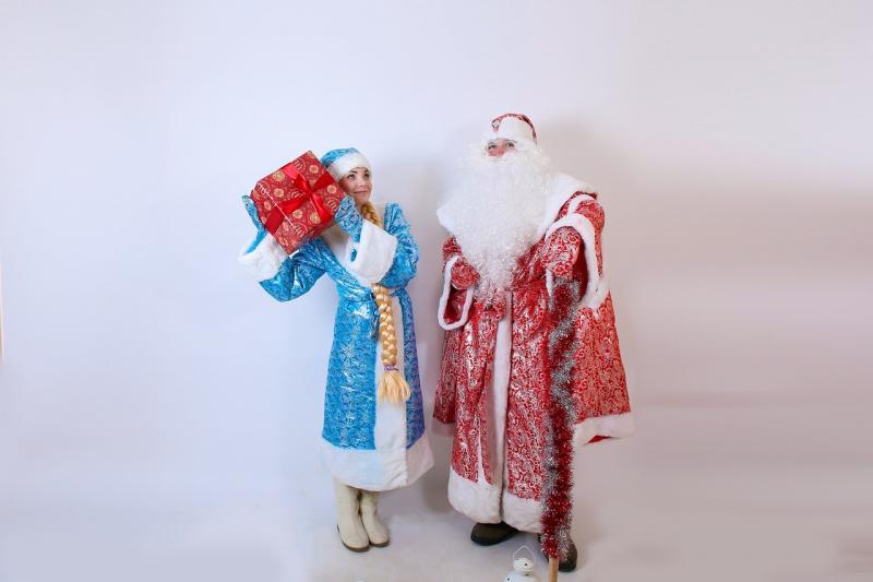Полина:  Дед Мороз и Снегурочка 